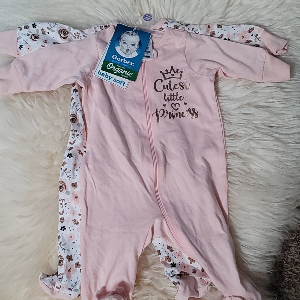 NWT Gerber Sleepers Set (2)